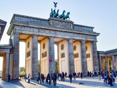 brand-front-of-the-brandenburg-gate-5117579_1920