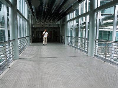inside-3222128_1920