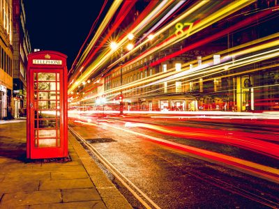 telephone-booth-768610_1920