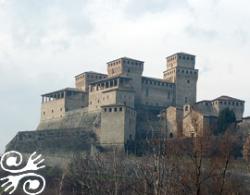 CASTELLO DI TORRECHIARA (ROCCA DI TORRECHIARA)