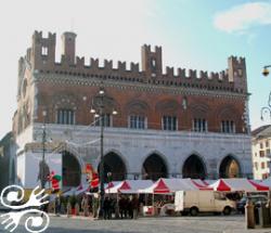 GOTICO (PALAZZO COMUNALE)