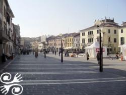 PIAZZA ERMINIO FERRETTO (PIAZZA GRANDE, PIAZZA MAGGIORE)